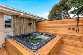 Casa Nostra, Surf Beach